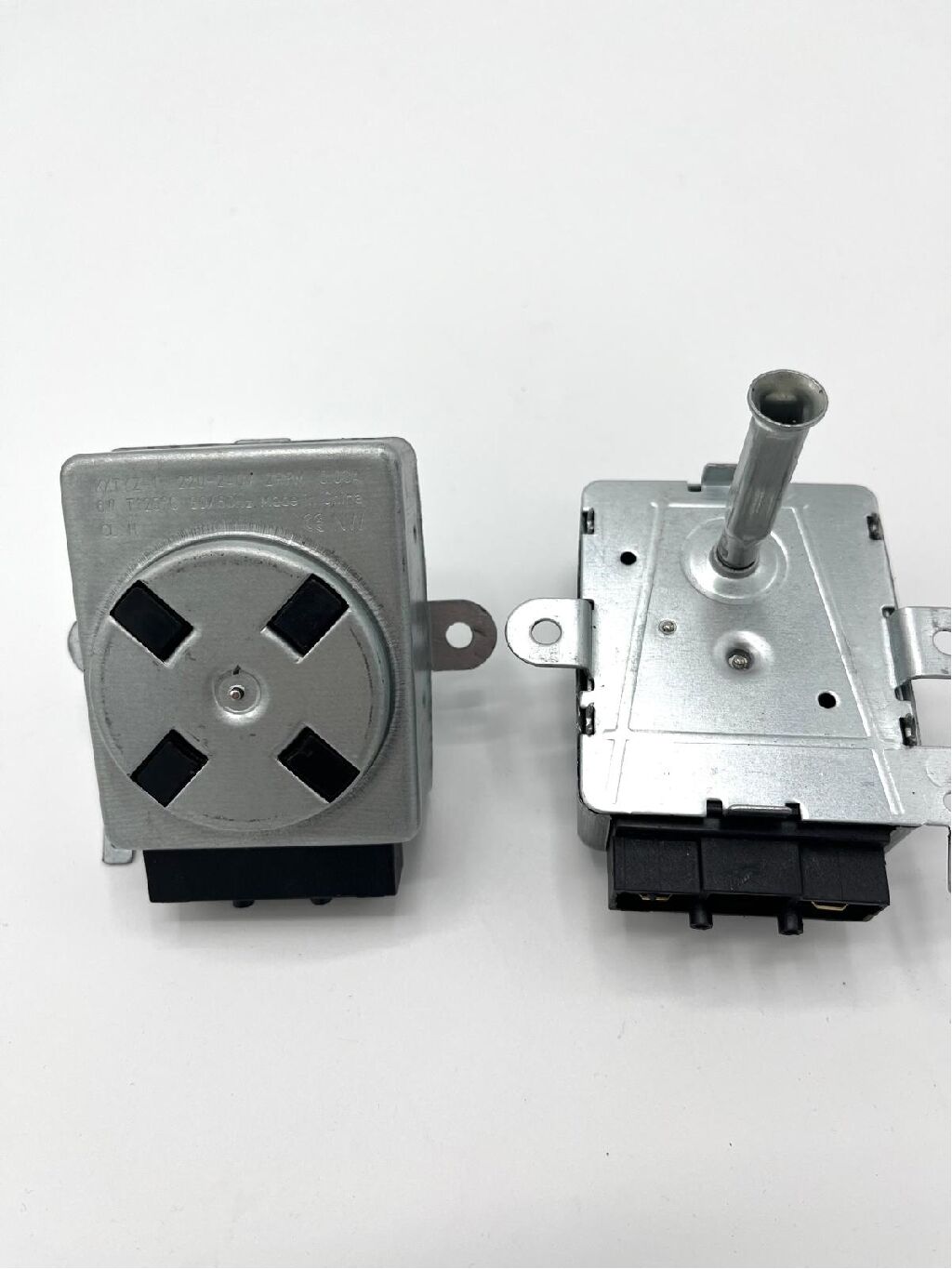 PİLİÇ ÇEVİRME MOTORU KARE 6 WATT